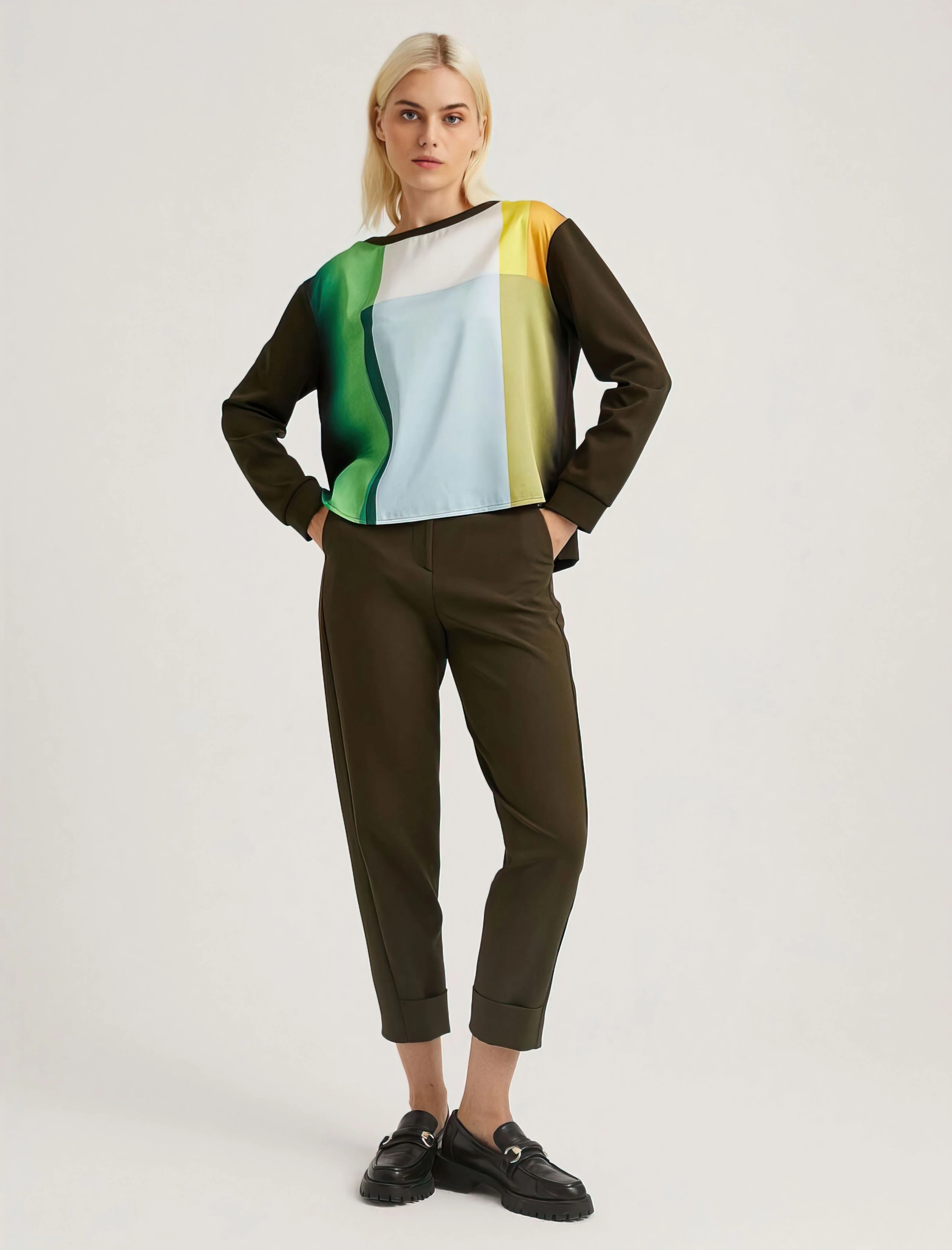 Темно-оливковая блуза с принтом колор блок